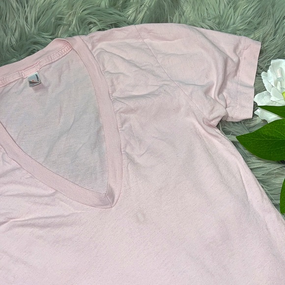 ✨2/20✨AMERICAN APPAREL V-Neck T-Shirt - Picture 2 of 5